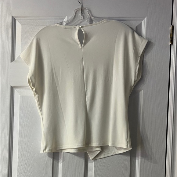 RW&CO. White Cap Sleeve Blouse - Picture 4 of 5